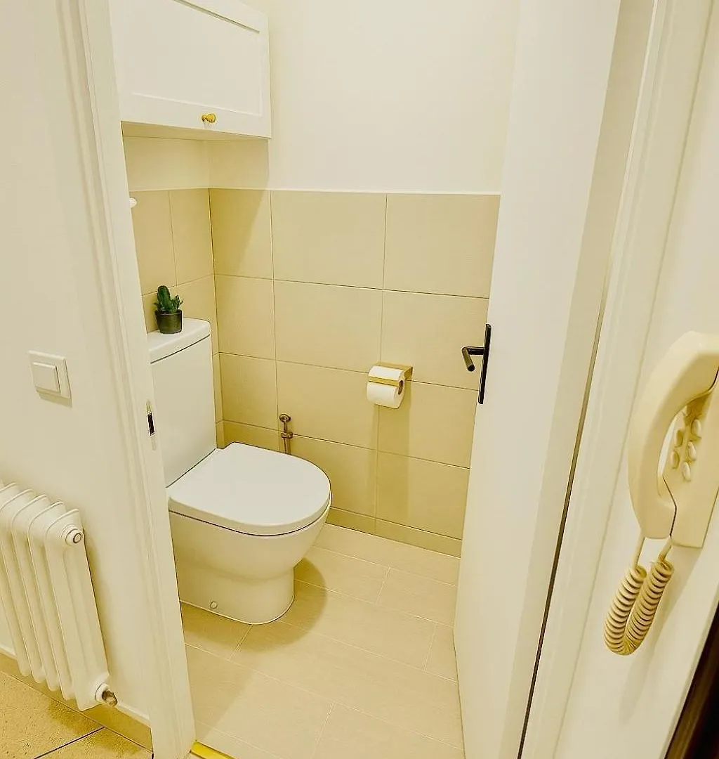 Apartment Beautiful 2 Bedroom, Close To Downtown Nizza Frankreich